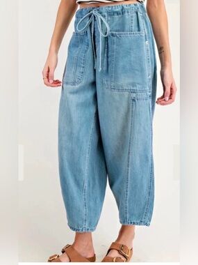 We The Free Silverton Pull-On Drawstring Barrel Jeans Womens Small Blue Denim